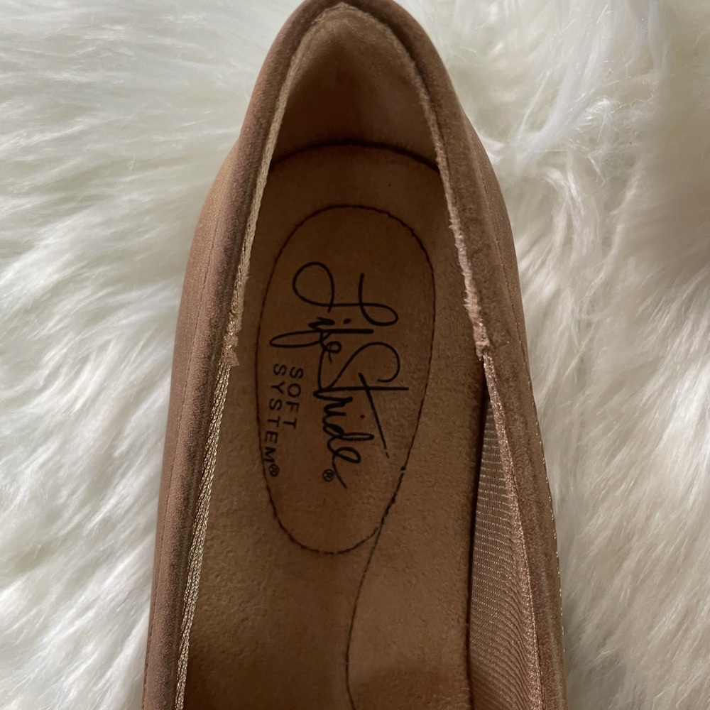 Brown LifeStride Phoebe Women's Slip-On Loafers - Picture 4 of 8